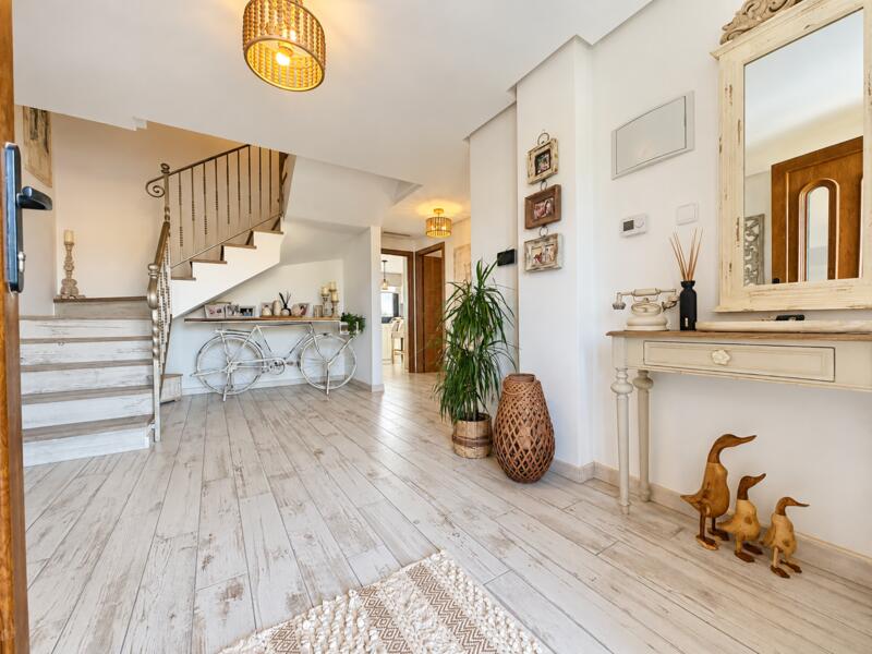 5 soverom Villa til salgs 5 soverom Villa til salgs