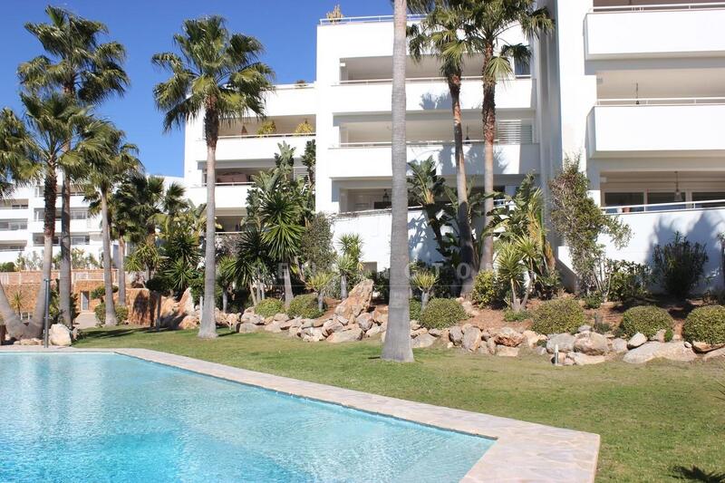 Lägenhet till salu i Cala Portinax, Ibiza