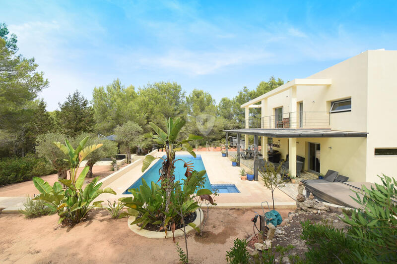 Villa till salu i De Cala Llonga, Ibiza