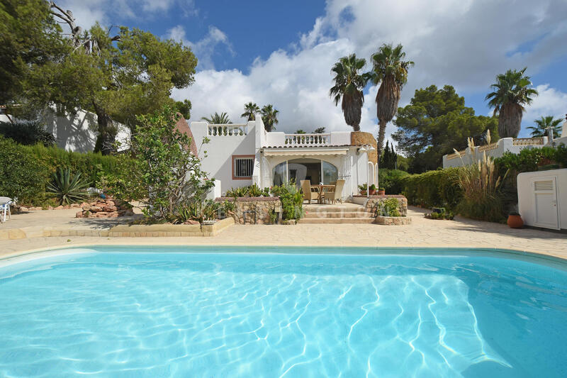 Villa til salgs i Cala Portinax, Ibiza