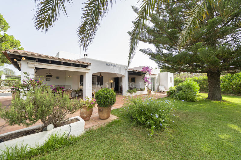 Villa zu verkaufen in Santa Eulalia del Rio, Ibiza