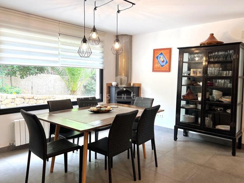 4 Schlafzimmer Stadthaus zu verkaufen