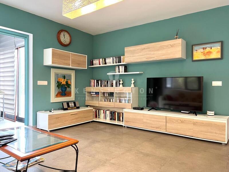 4 Schlafzimmer Stadthaus zu verkaufen