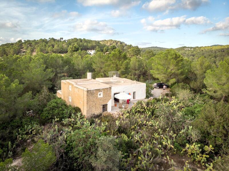 Herregård til salgs i Cala Portinax, Ibiza