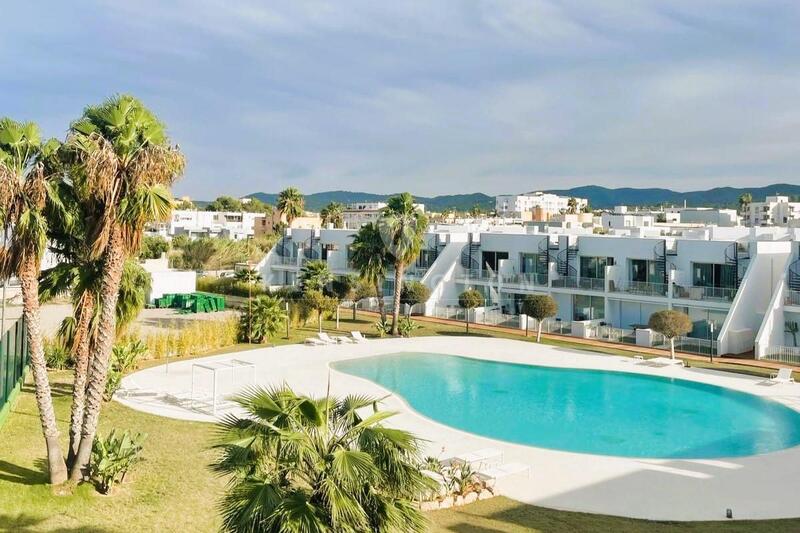 Apartamento en venta en Cala Portinax, Ibiza