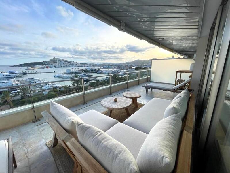 Lägenhet för långsiktig hyra i Marina de las Monjas, Ibiza