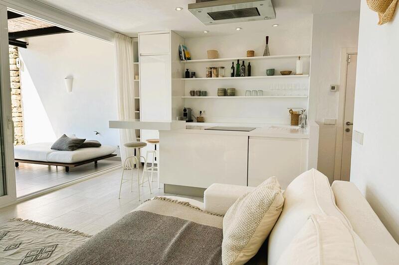 1 bedroom Townhouse for sale