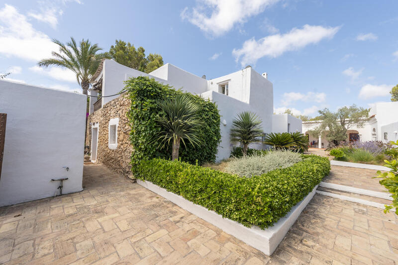 7 Cuarto Casa de Campo en venta