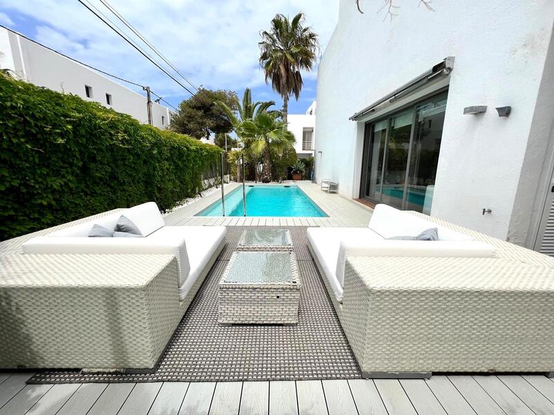 4 bedroom Villa for Long Term Rent