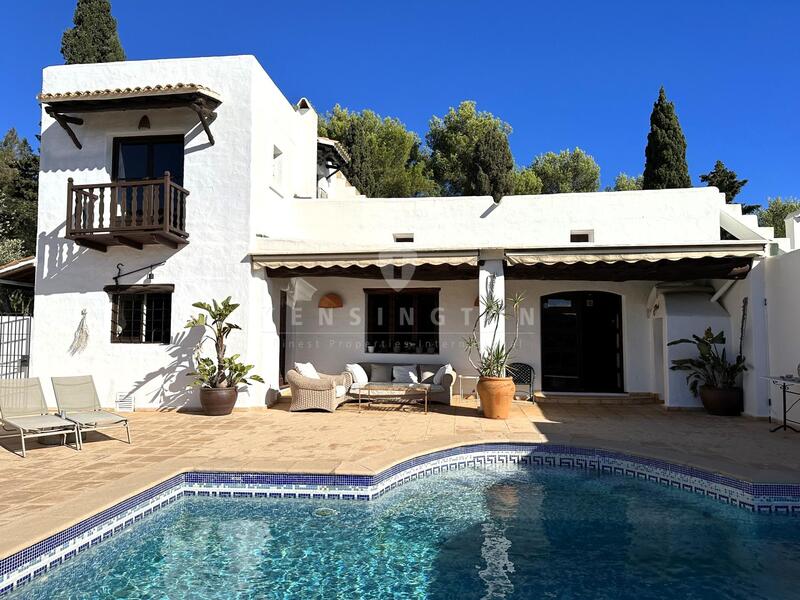 Villa zu verkaufen in De Cala Llonga, Ibiza