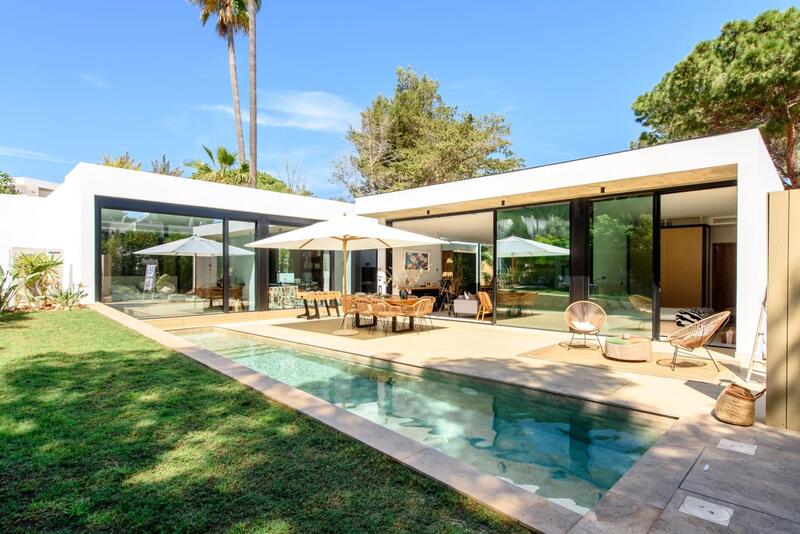 Villa zu verkaufen in La Siesta, Ibiza