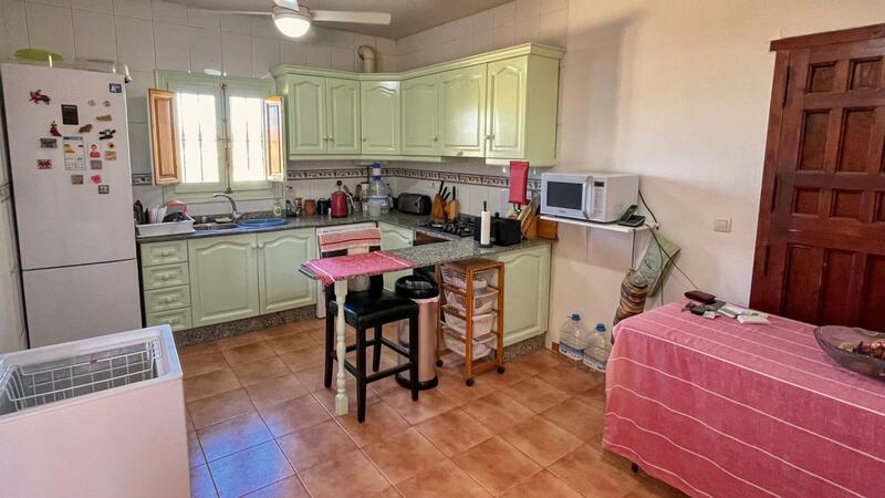 3 bedroom Country House for sale