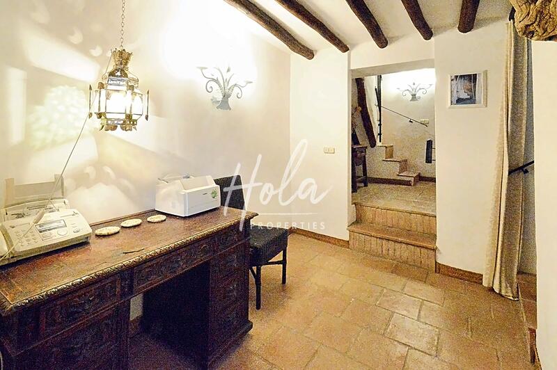 3 bedroom Townhouse for sale