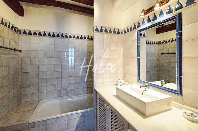 3 bedroom Townhouse for sale