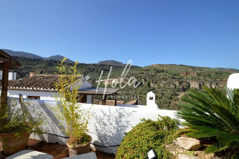 3 bedroom Townhouse for sale