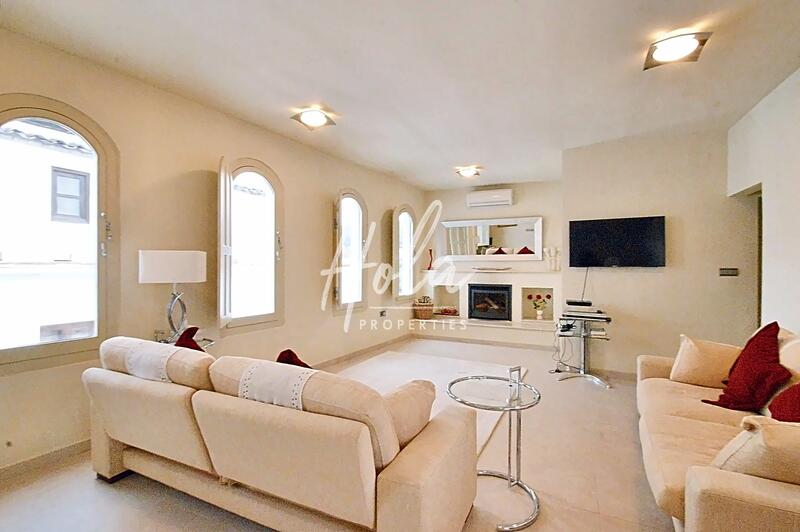 3 bedroom Townhouse for sale