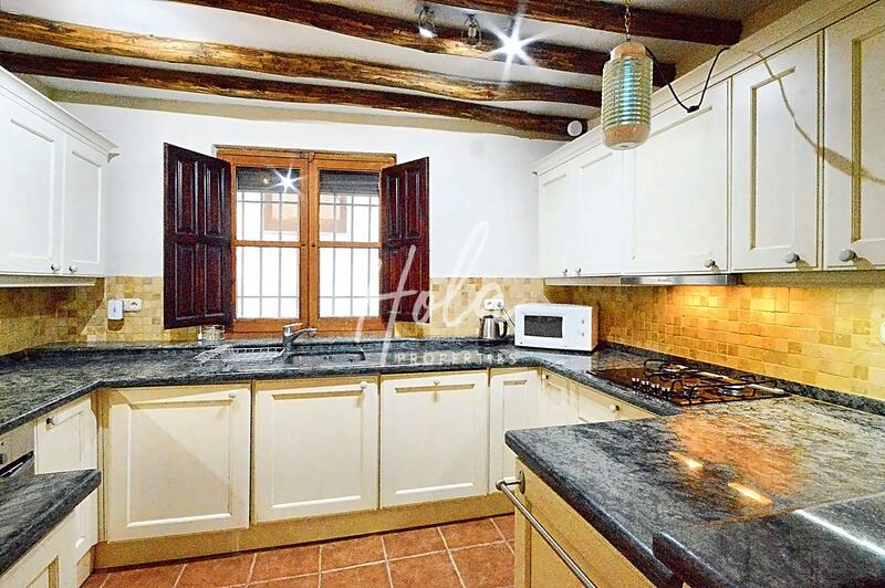 3 bedroom Townhouse for sale
