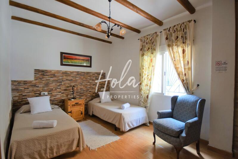 4 bedroom Townhouse for sale