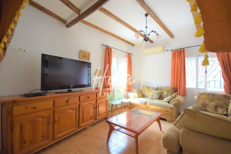 4 bedroom Townhouse for sale