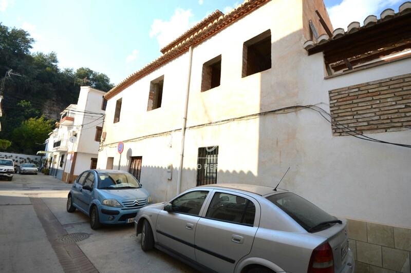 Byhus til salg i Albuñuelas, Granada