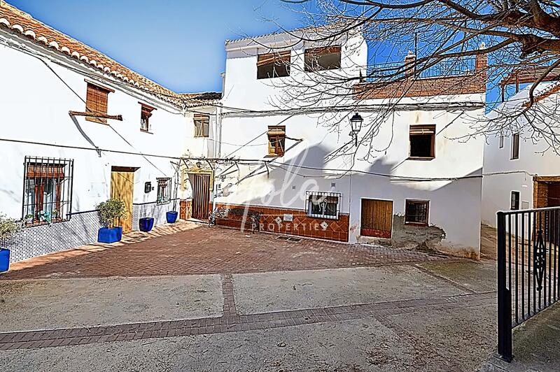 Townhouse for sale in Pinos del Valle, Granada