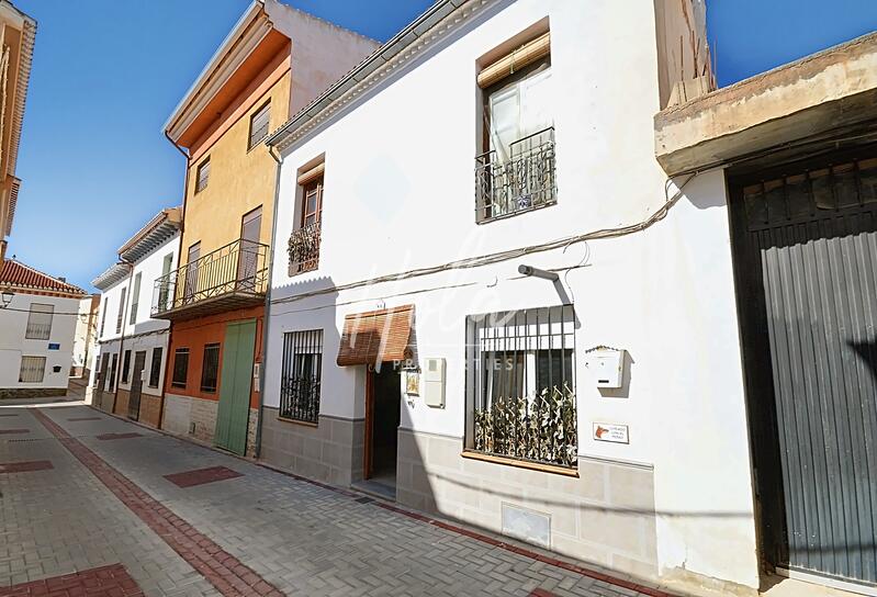 Townhouse for sale in Murchas, Granada
