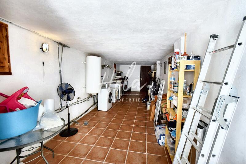 2 bedroom Townhouse for sale