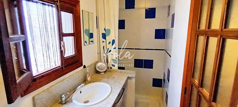 2 bedroom Townhouse for sale