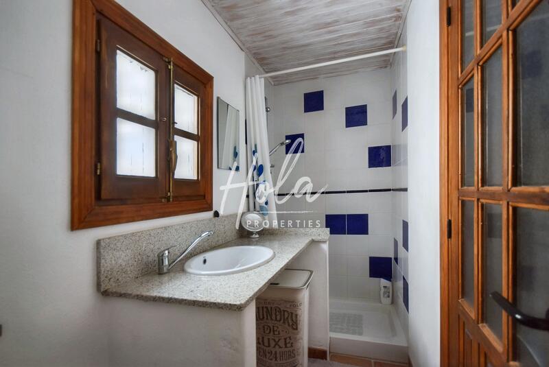 2 bedroom Townhouse for sale