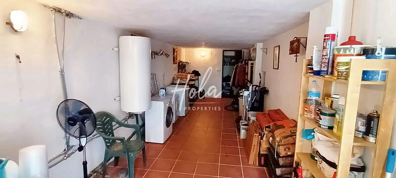2 bedroom Townhouse for sale