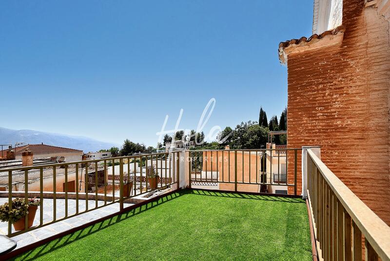 2 bedroom Townhouse for sale