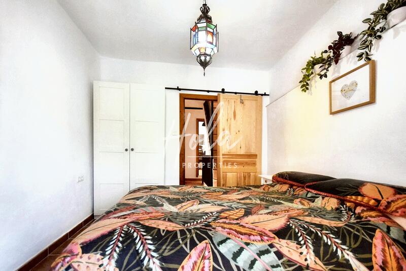 2 bedroom Townhouse for sale