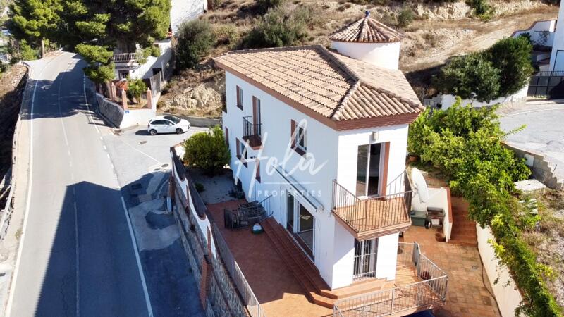 Villa for sale in Lecrin, Granada