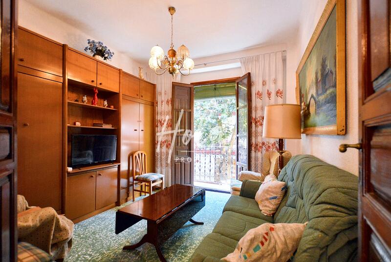 5 bedroom Townhouse for sale