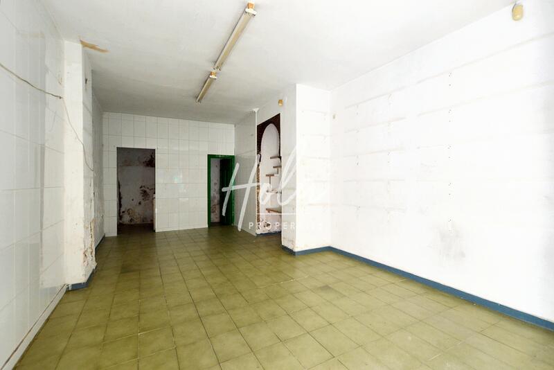 5 bedroom Townhouse for sale