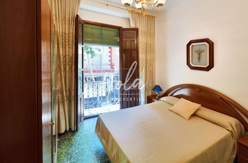 5 bedroom Townhouse for sale