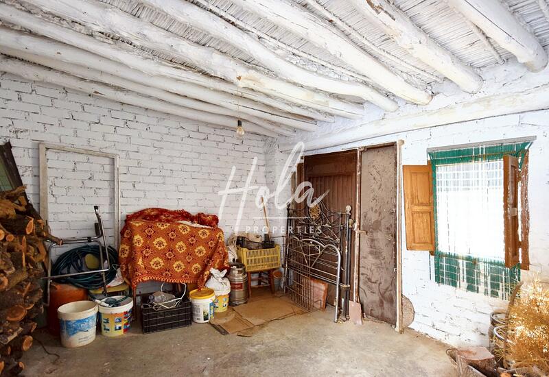 2 bedroom Townhouse for sale