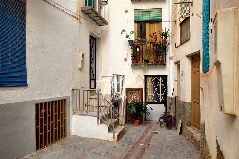 Byhus til salg i Lanjaron, Granada