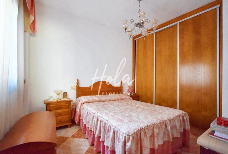 5 bedroom Townhouse for sale