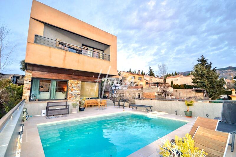 Villa til salg i Granada, Granada