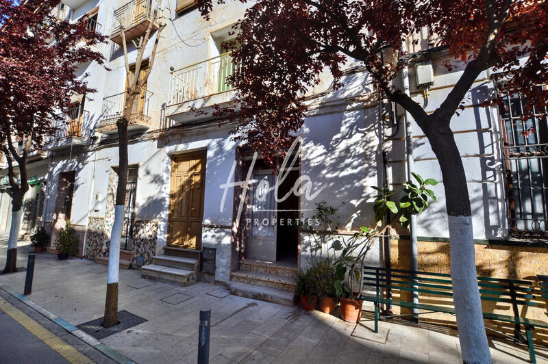 городская тюрьма продается в Lanjaron, Granada
