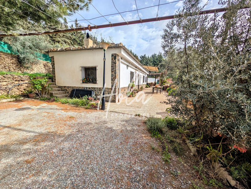3 Schlafzimmer Landhaus zu verkaufen
