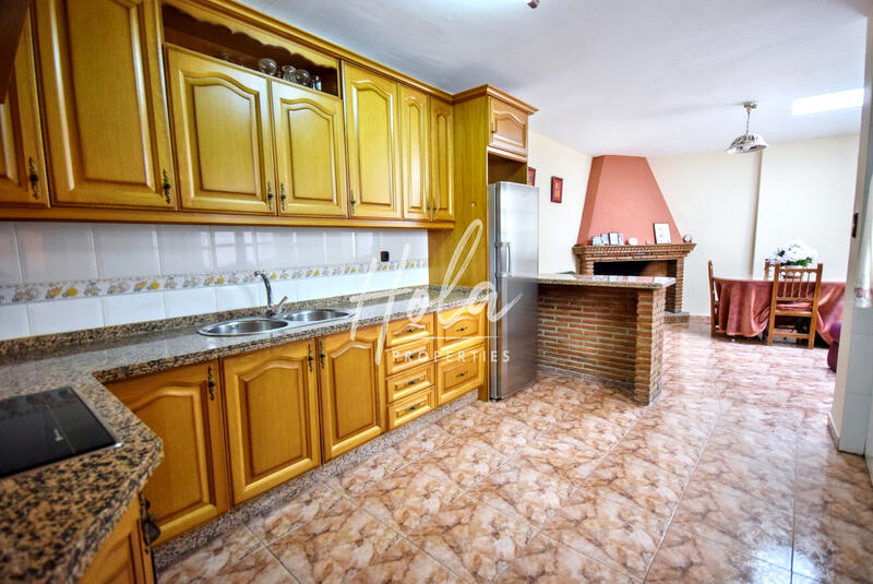 4 Schlafzimmer Stadthaus zu verkaufen