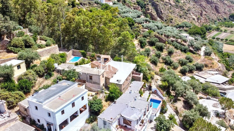 3 bedroom Country House for sale