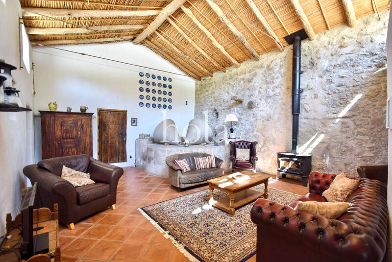 3 bedroom Country House for sale