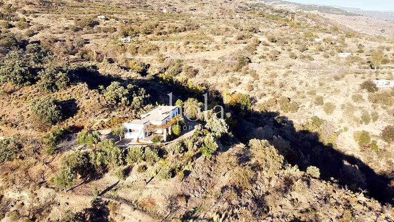 3 bedroom Country House for sale