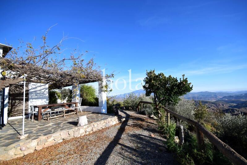3 bedroom Country House for sale