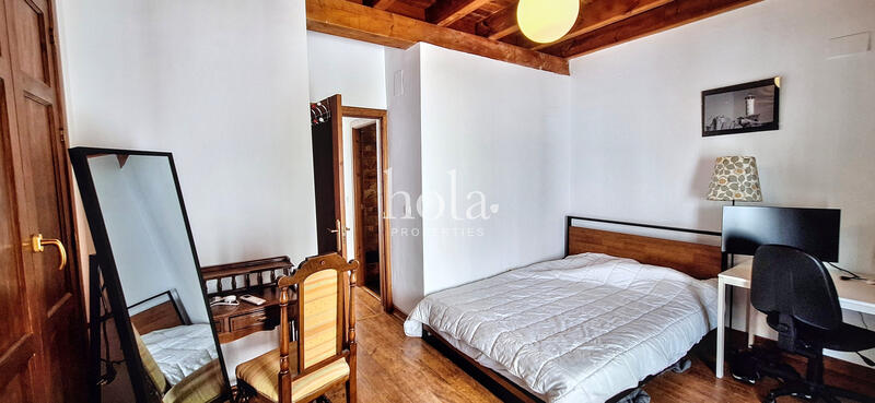 4 bedroom Townhouse for sale