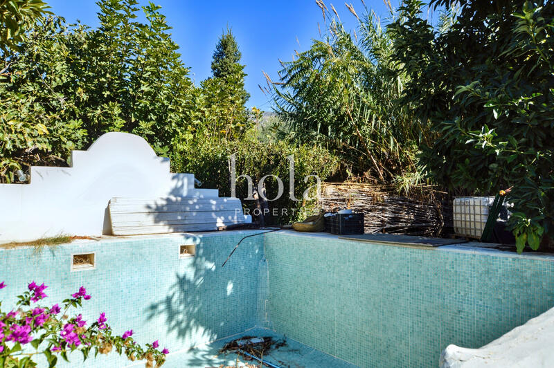 1 bedroom Country House for sale 1 bedroom Country House for sale