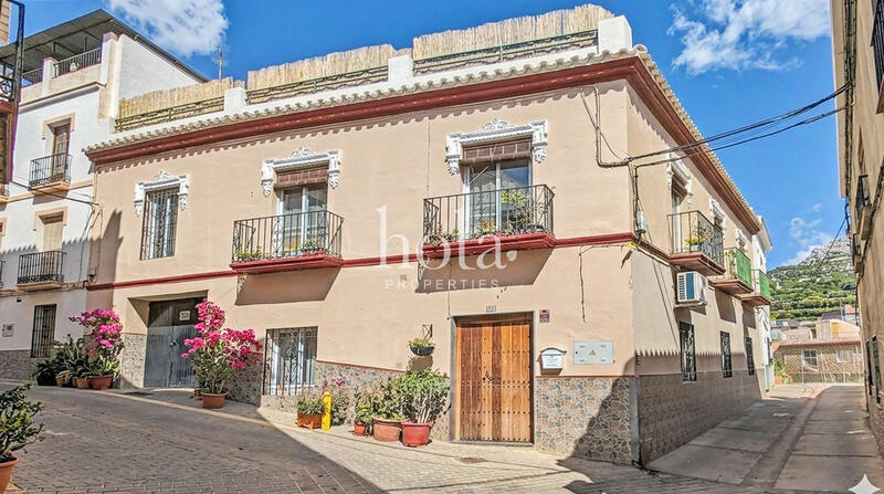 Gezinswoning Te koop in Itrabo, Granada